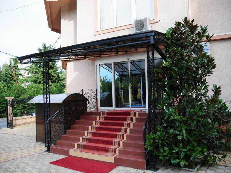 Hotel Aristocrat & Fish Restaurant 斯科普里 外观 照片